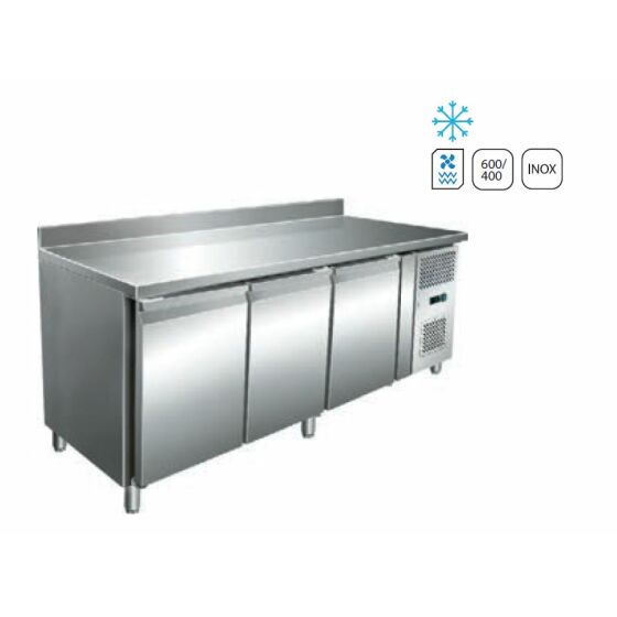 Bakery freezer counter with three doors, EN 600 x 400