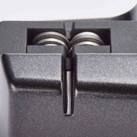 Knife sharpener, maual with rotating grinding shafts