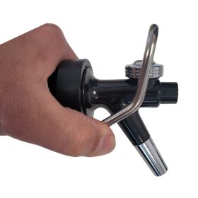 Dispensing nozzle for beer