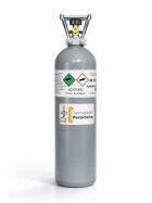 Echtes Holzfass auf Rollen mit Zapfanlage